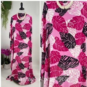 Pink/Black Monstera SARONG Pareo Lavalava Beach Wrap Skirt Summer Scarf